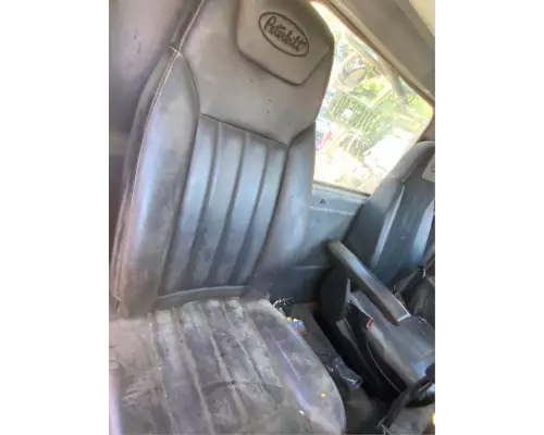 Peterbilt 567 Seat, Front