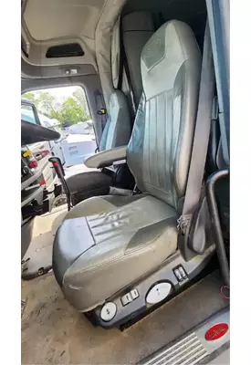 Peterbilt 567 Seat, Front