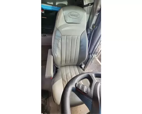 Peterbilt 567 Seat, Front