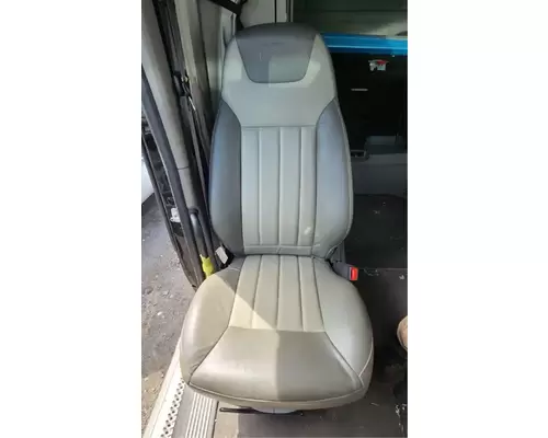 Peterbilt 567 Seat, Front