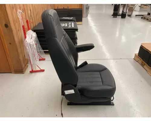 Peterbilt 567 Seat (non-Suspension)