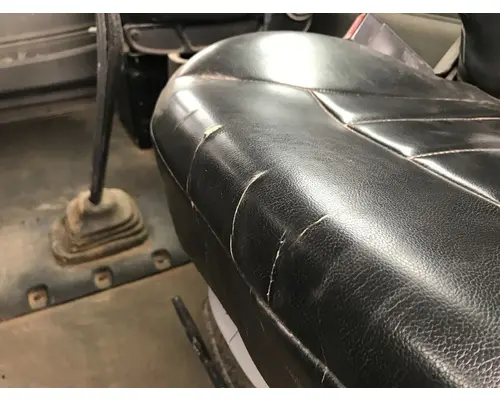 Peterbilt 567 Seat (non-Suspension)