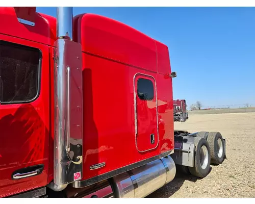 Peterbilt 567 Sleeper