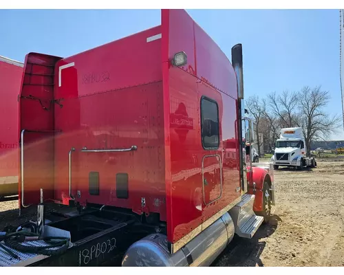 Peterbilt 567 Sleeper