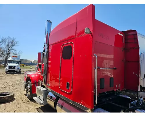 Peterbilt 567 Sleeper