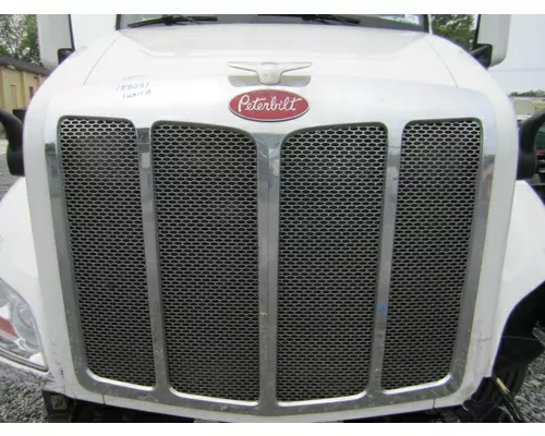 Grille PETERBILT 579 2022-2025 LKQ Heavy Truck Maryland