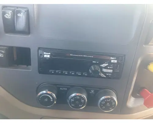 Radio Peterbilt 579 Vander Haags Inc Kc