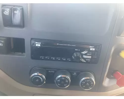 Radio Peterbilt 579 Vander Haags Inc Kc