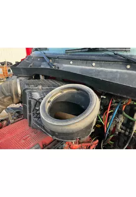 Peterbilt 579 Air Cleaner