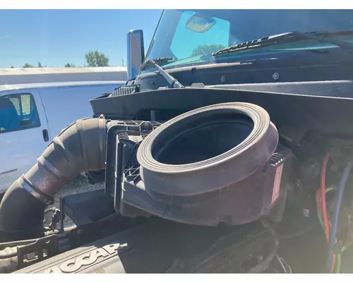 Peterbilt 579 Air Cleaner