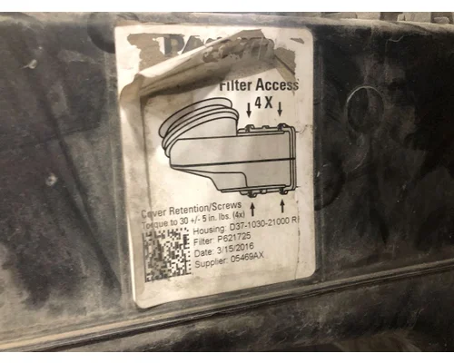 Peterbilt 579 Air Cleaner