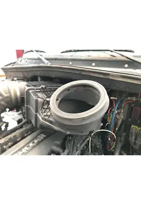 Peterbilt 579 Air Cleaner