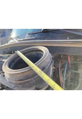 Peterbilt 579 Air Cleaner