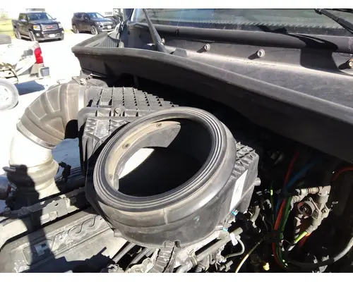 Air Cleaner PETERBILT 579 LKQ Thompson Motors - Wykoff