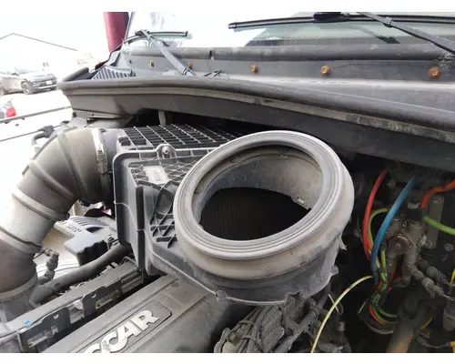 Air Cleaner PETERBILT 579 LKQ Thompson Motors - Wykoff