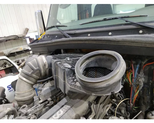 Air Cleaner PETERBILT 579 LKQ Thompson Motors - Wykoff