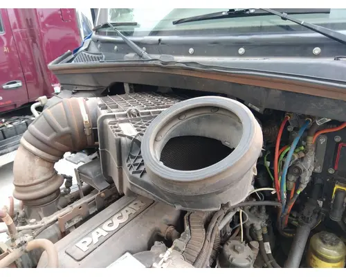 Air Cleaner PETERBILT 579 LKQ Thompson Motors - Wykoff