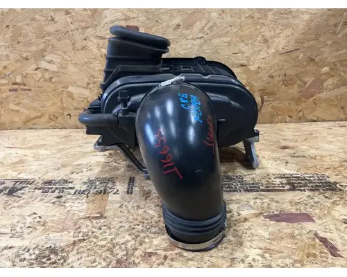 Peterbilt 579 Air Cleaner