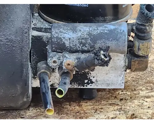 Peterbilt 579 Air Drier