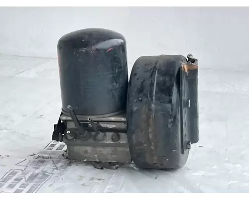 Peterbilt 579 Air Drier