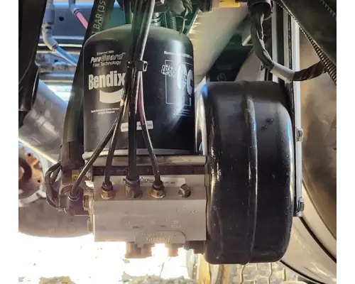 Air Dryer Peterbilt 579 Complete Recycling Group LLC