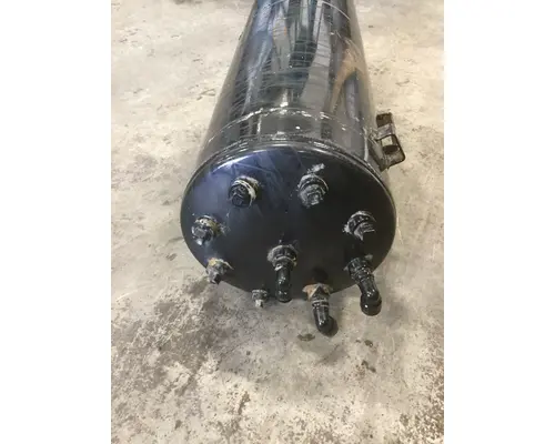 Peterbilt 579 Air Tank