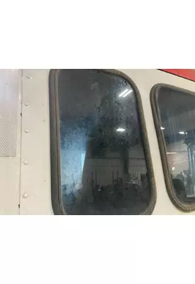 Peterbilt 579 Back Glass