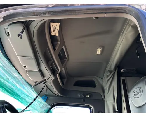 Peterbilt 579 Body, Misc. Parts