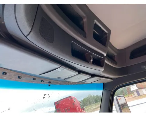 Peterbilt 579 Body, Misc. Parts