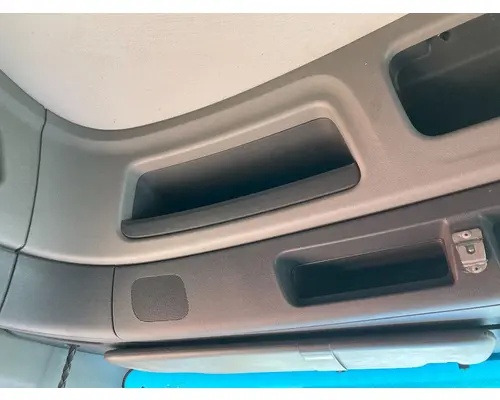 Peterbilt 579 Body, Misc. Parts