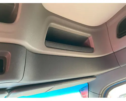 Peterbilt 579 Body, Misc. Parts