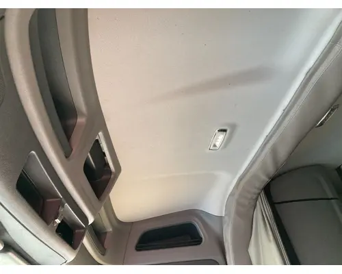 Peterbilt 579 Body, Misc. Parts