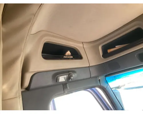 Peterbilt 579 Body, Misc. Parts