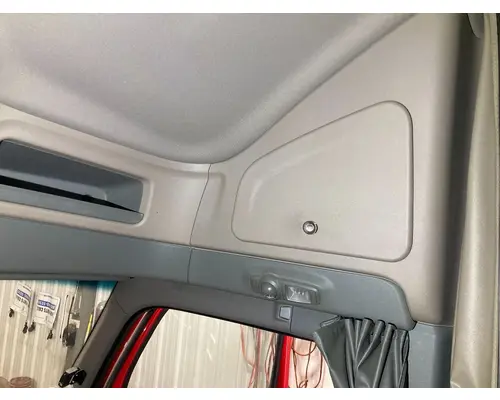 Peterbilt 579 Body, Misc. Parts