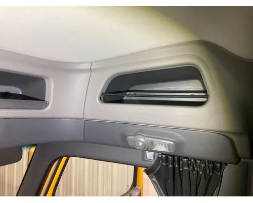 Peterbilt 579 Body, Misc. Parts