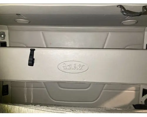 Peterbilt 579 Body, Misc. Parts