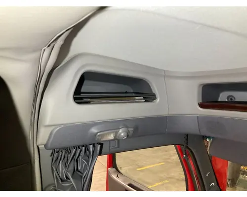 Peterbilt 579 Body, Misc. Parts