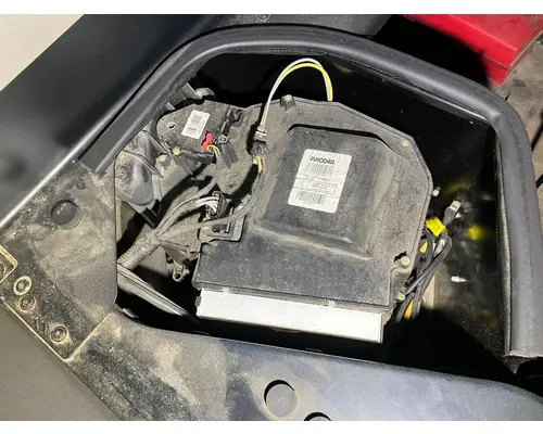 Peterbilt 579 Body, Misc. Parts