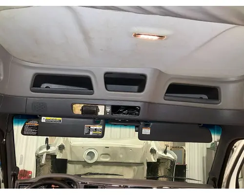 Peterbilt 579 Body, Misc. Parts