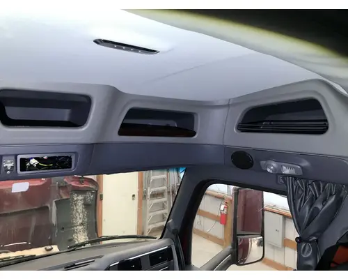 Peterbilt 579 Body, Misc. Parts