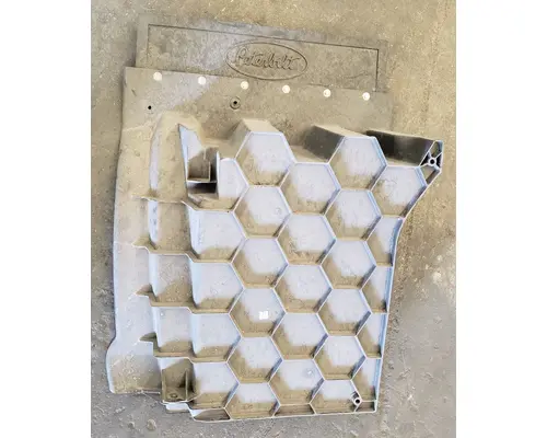 Body Parts, Misc. PETERBILT 579 High Mountain Horsepower