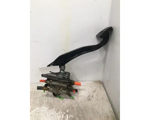 Brake / Clutch Pedal Box PETERBILT 579 Frontier Truck Parts