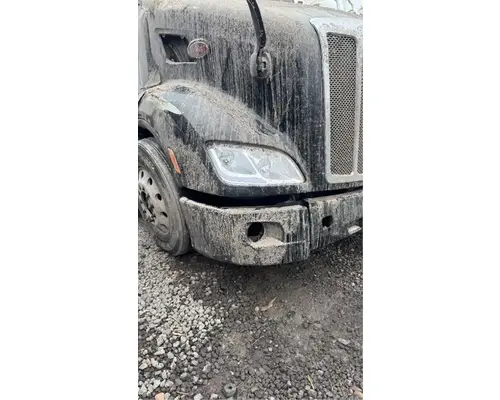 Peterbilt 579 Bumper Assembly, Front
