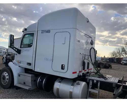 Peterbilt 579 Cab Assembly