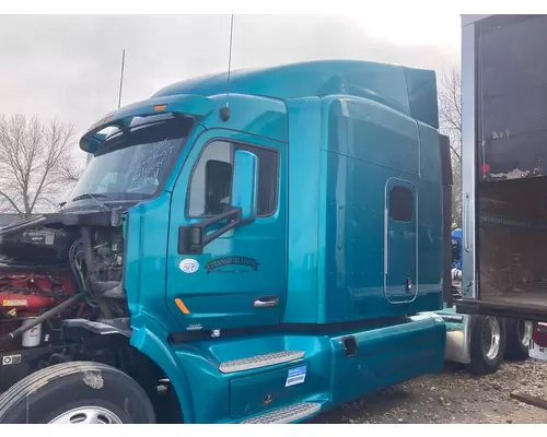 Peterbilt 579 Cab Assembly