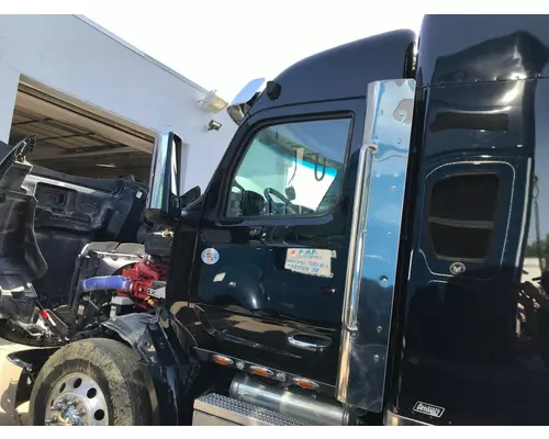 Peterbilt 579 Cab Assembly