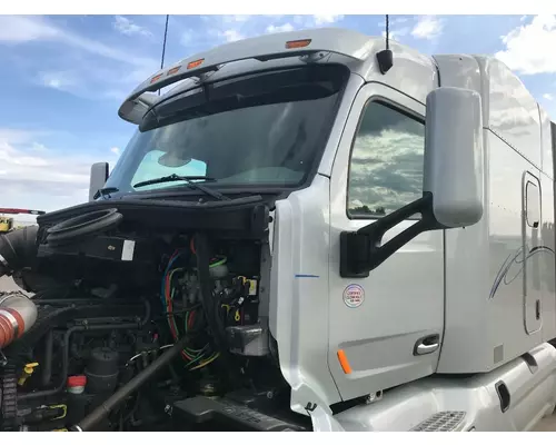 Peterbilt 579 Cab Assembly