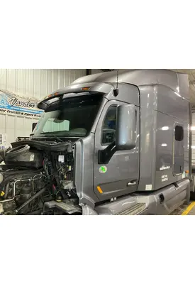 Peterbilt 579 Cab Assembly