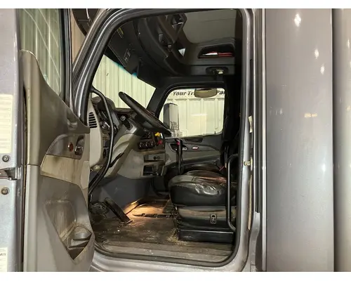 Peterbilt 579 Cab Assembly