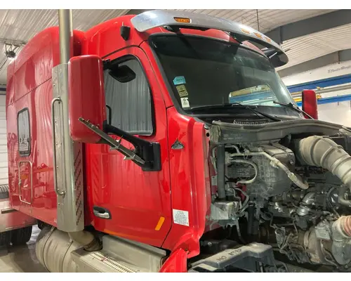 Peterbilt 579 Cab Assembly